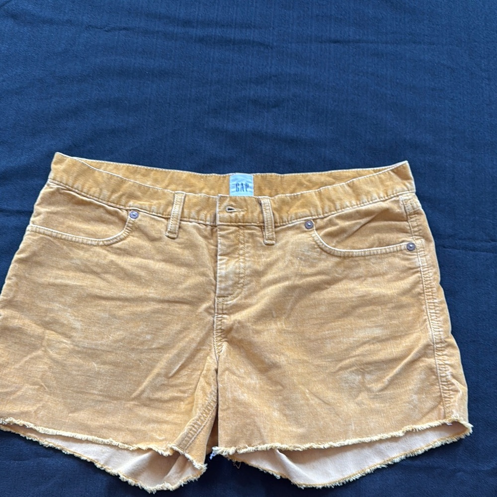GAP Tan Jean Shorts with Frayed‎ Hem